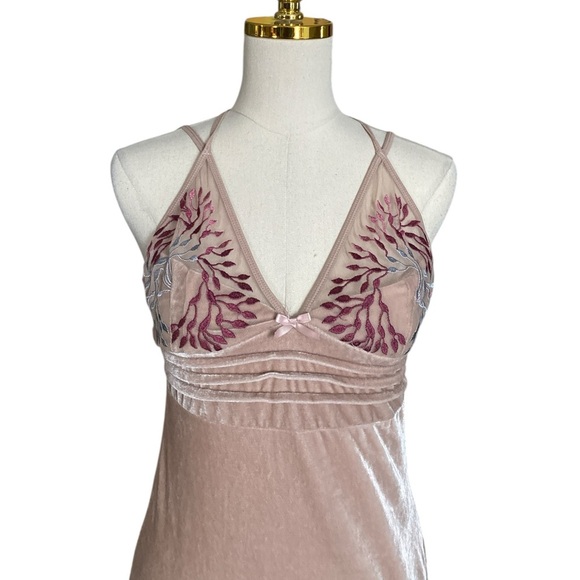 Y2K Cream Strappy Babydoll Velvet Floral Embroidery Asymmetric Hem S Whimsigoth - Picture 5 of 6